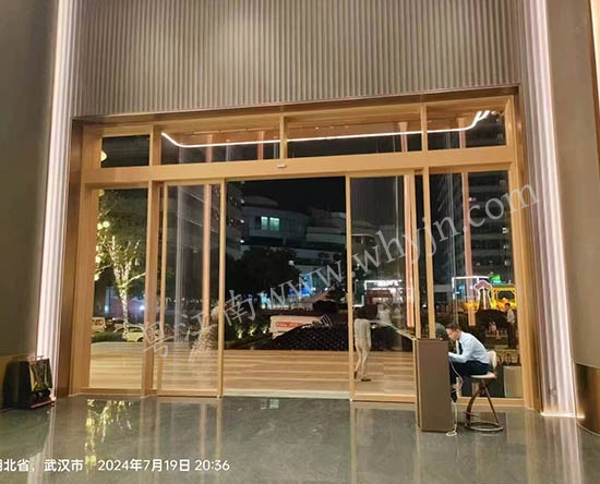 不锈钢玻璃隔断门