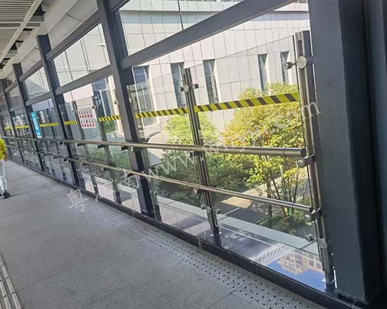 玻璃栏杆